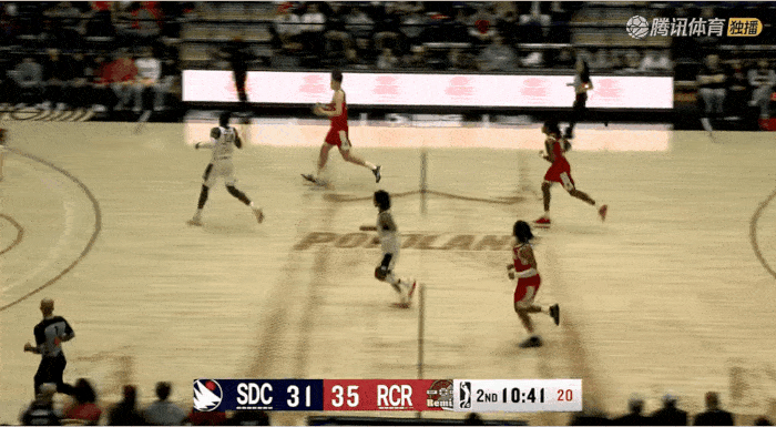 杨瀚森打nba发展联盟随心所欲，中国男篮连5+5李贤重都压不住，半场15分4板2