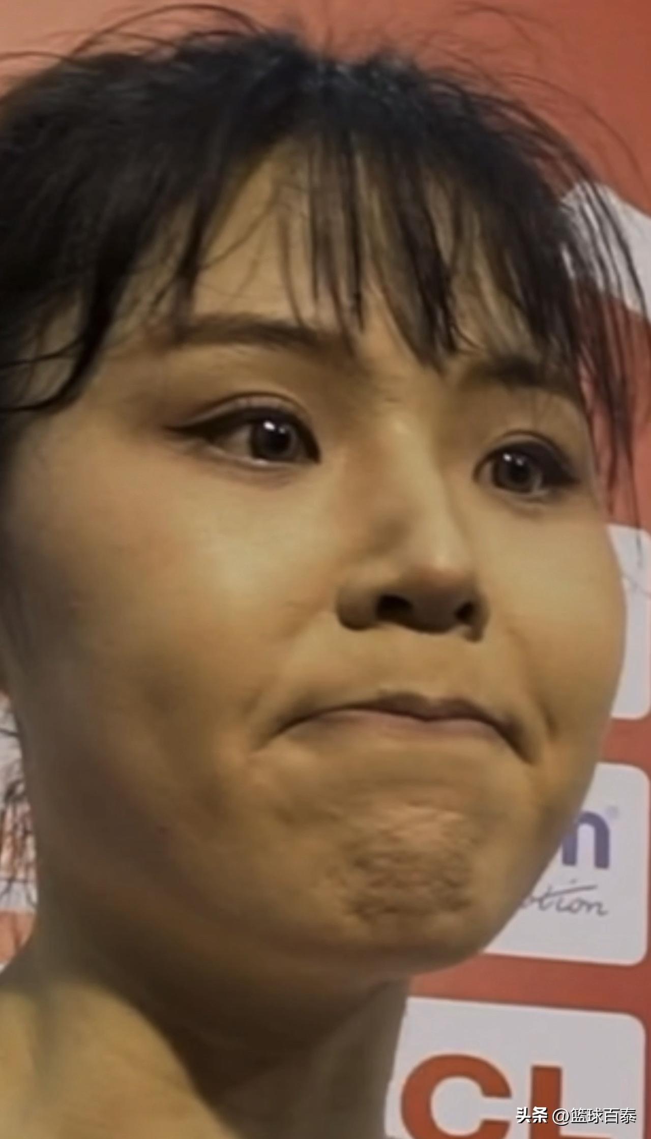 李月汝赛后采访，眼含热泪说的这段话，有的人没来，真的太戳心了！
她没有点名，可所