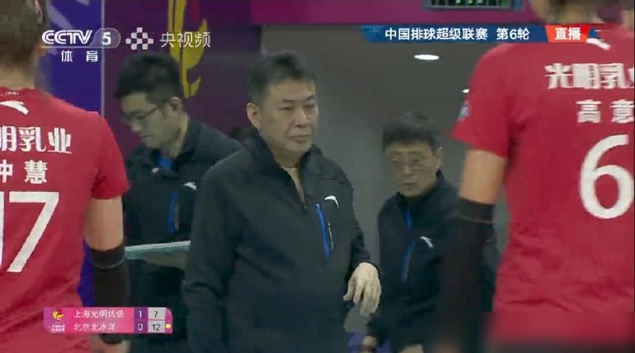 上海3：2胜北京，5胜1负14分C=2.66，江苏只要胜山东，上海领跑榜首，江苏