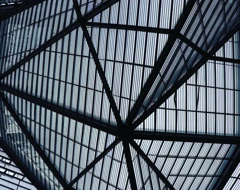 宋兆普医生建议经常用眼看看天花板，这真是个简单又实用的护眼妙招。长时间用眼，像学