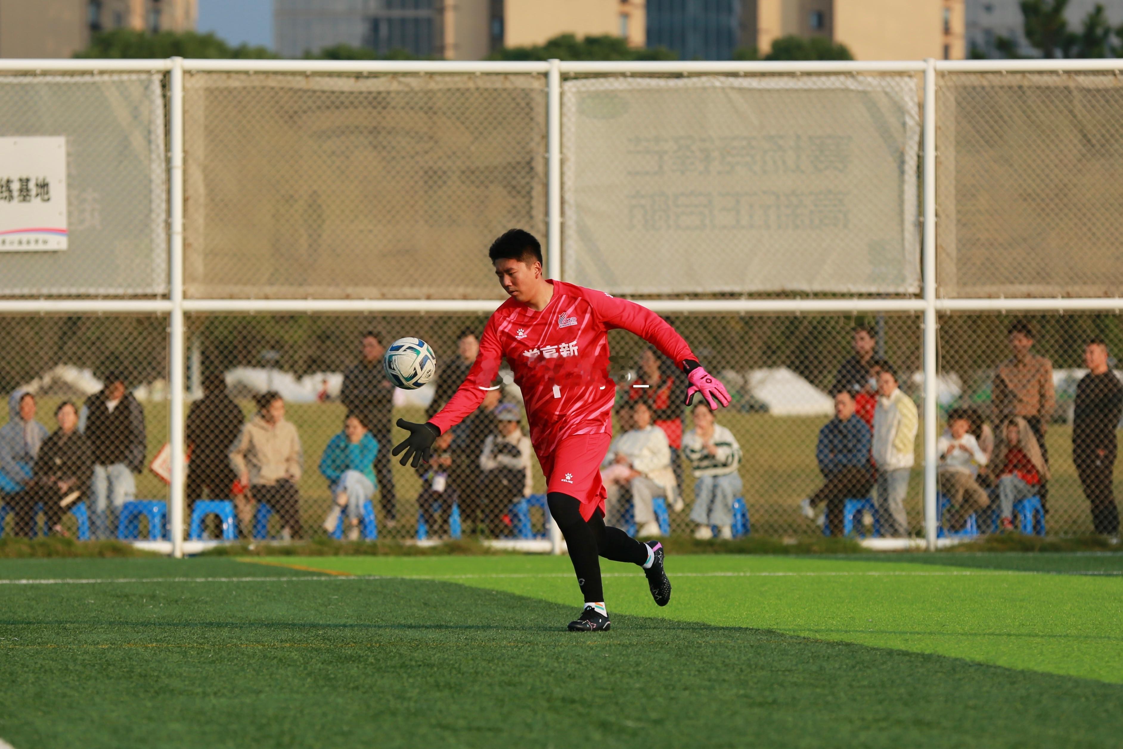 为常州队加油助威常超常州[超话] 常高新高铁新城队VS 常高新小松队2:0 顾志