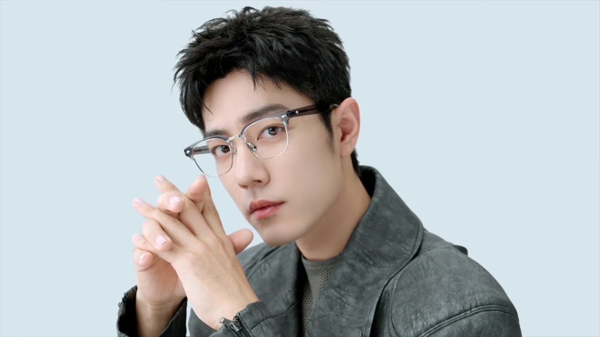 肖战 你有地图吗？我在你的眼睛里迷路了。 ​​​