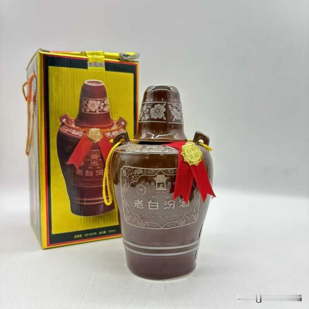 1992年南方谈话后，白酒行业驶入快车道，产量从1992年的547万吨猛增至19