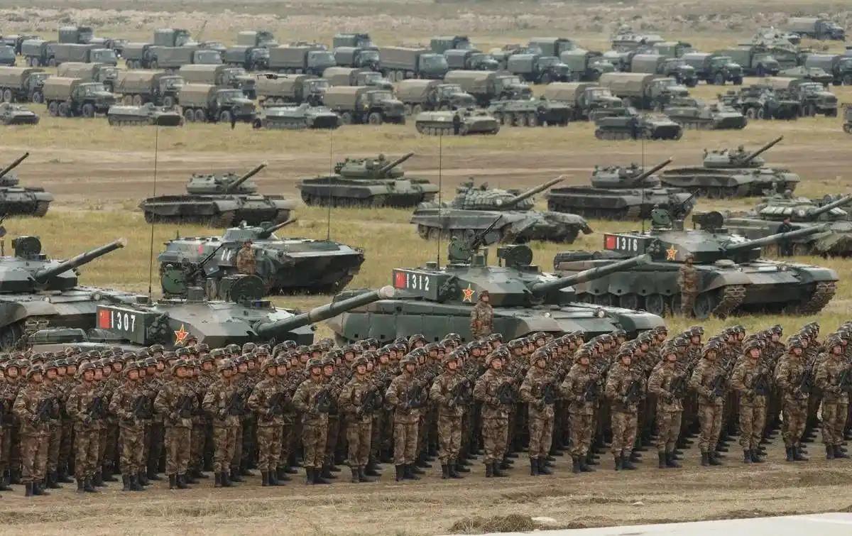 美日韩的一些报道又开始猜测中国军队，一张口就是一旦爆发战争，中国会撑不住，说中国