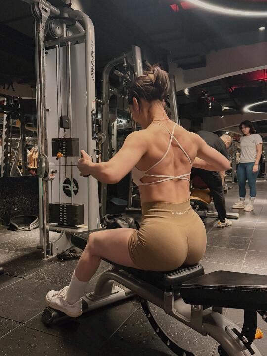 别担心，肌肉没那么爱你！