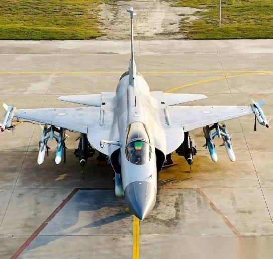 现在不光是美国，几乎所有国家都想弄清楚一个问题，那就是中国的军事力量到底达到了什