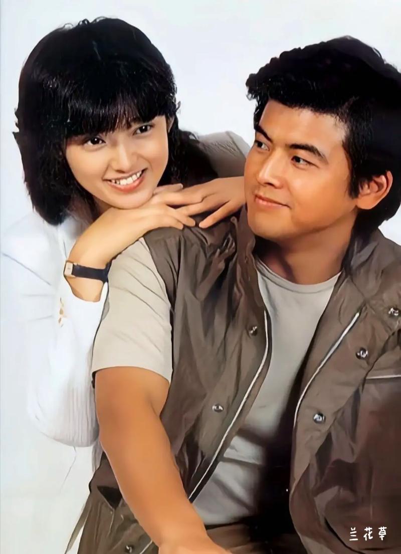 世上最美的一对爱侣：山口百惠，三浦友和。