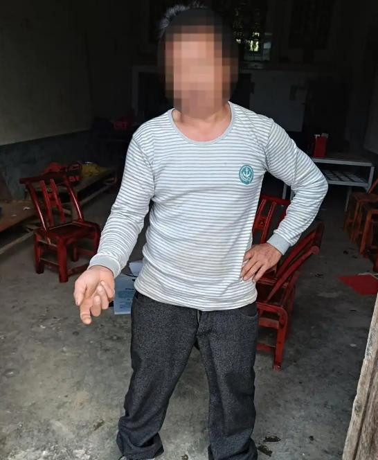 湖南双峰，16岁女子被父亲和舅舅强迫嫁给了大她18岁的陌生男人，之后常年遭家暴，