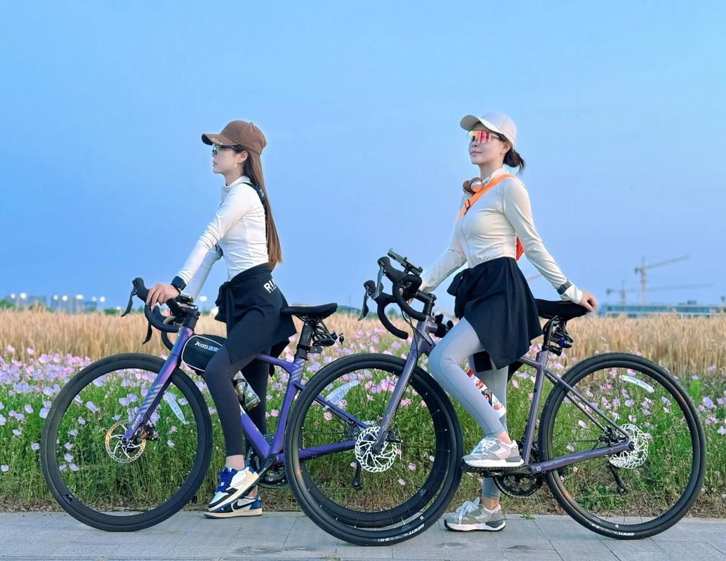 骑行能强身健体，更能结伴社交，解锁生活小确幸。因为“三人行，必有我师焉。”