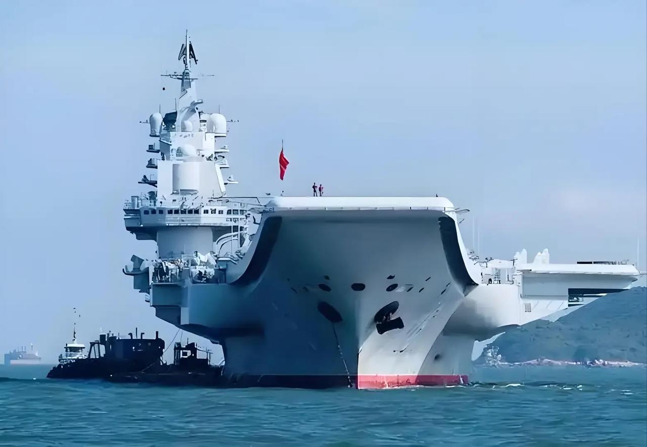 据美媒(10日)报导，美国航母"华盛顿"号(9日)硬闯再赴黄岩岛海域，距离解放军