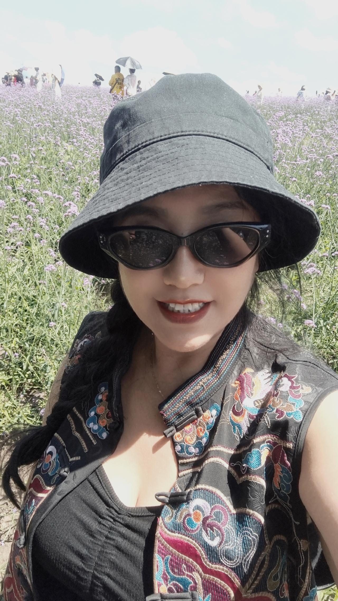 很喜欢的一段金句
     曾刚曾看过这样一段话，你没有看的书，总有人能看下来，