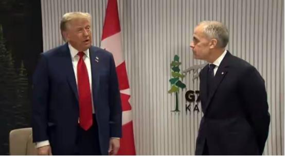 G7峰会上，加拿大总理卡尼像小学生交作业一样，向特朗普汇报“中国电车只给3%份额