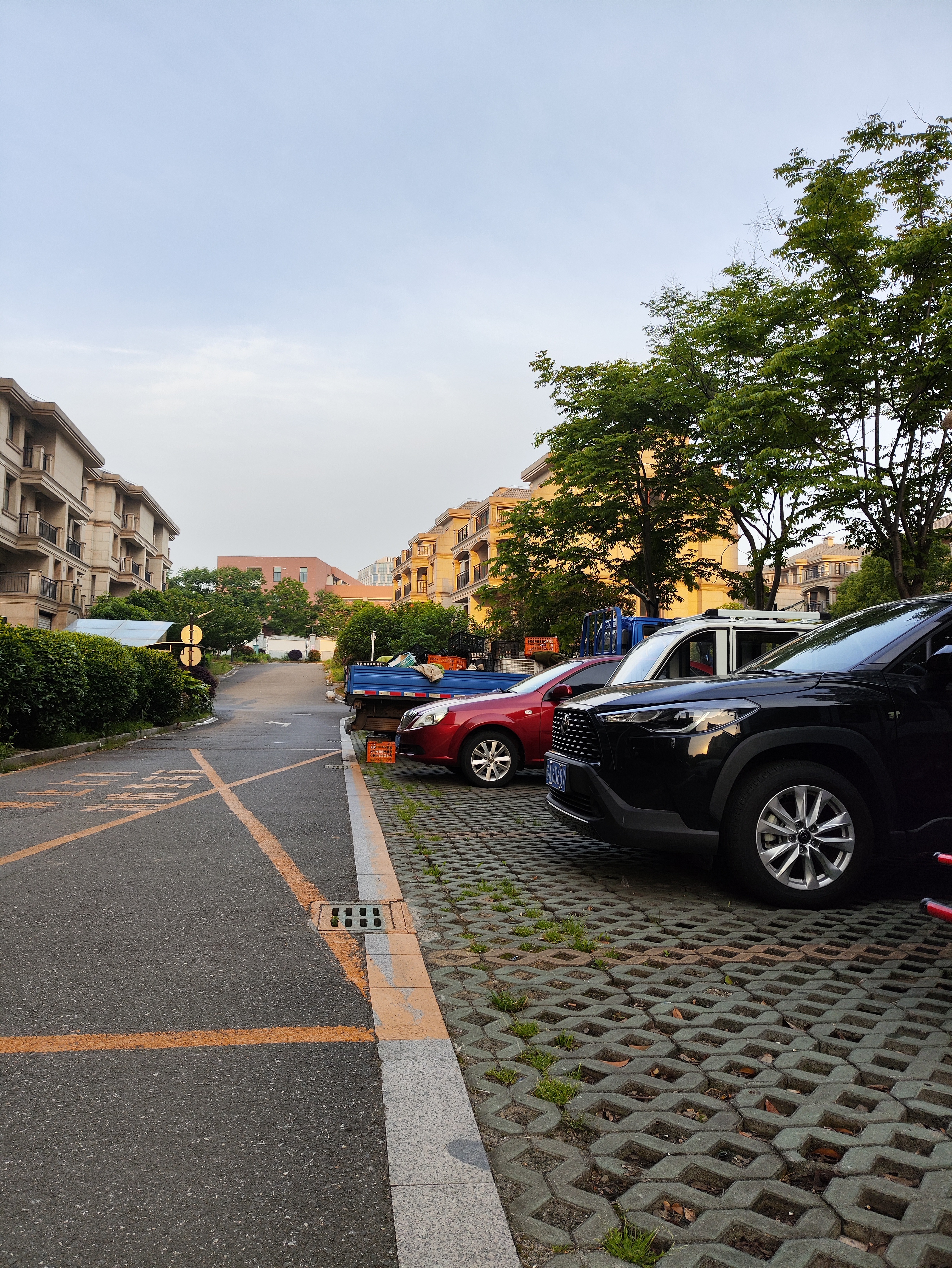 其实公道不在世道，不在数据中，不在喧哗里，是在静默的人心里，你只管去做，没人看的