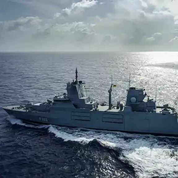 德国之声昨晚写道：“【德语媒体：早该发出的信号】《商报》一篇评论认为，在北京不断