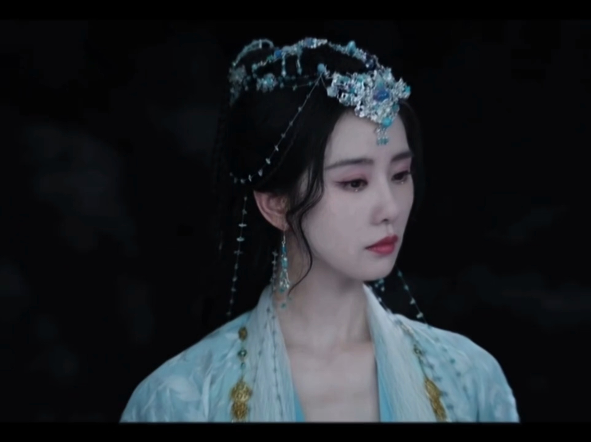 烙铁们一点要点开看这个live！一姐这个没见过的新皮肤好美[融化]配上云龙那套真