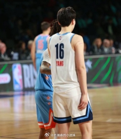 瀚森背靠背两战，用实力证明自己的核心价值📌2026年3月7日-8日，杨瀚森代表