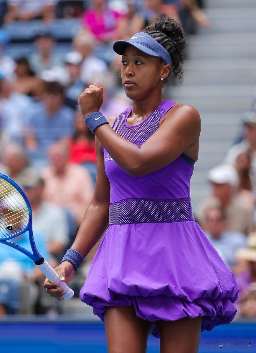 小道消息：
大坂直美离开了她的长期经纪人Stuart Duguid和他们在202