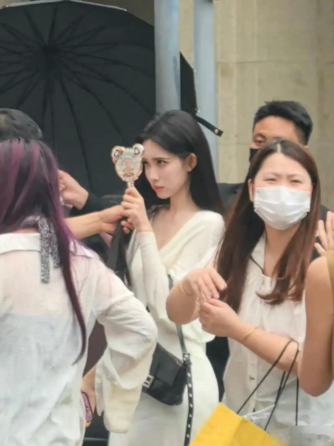 太疲惫了太疲惫了，孟子义别再执着于无缝进组了 