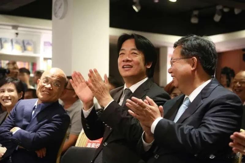 赖清德的个性真的是尔虞我诈。几个月前还和郑文灿在一起装模作样，谈笑风生，转眼就杀