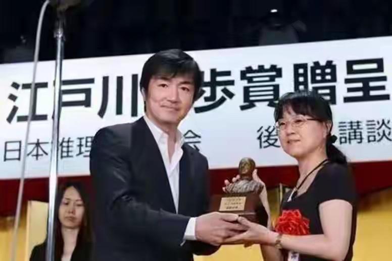 天才小说作家东野圭吾去世，他的前妻一定最伤心的人

东野圭吾一生只有过一段婚姻，