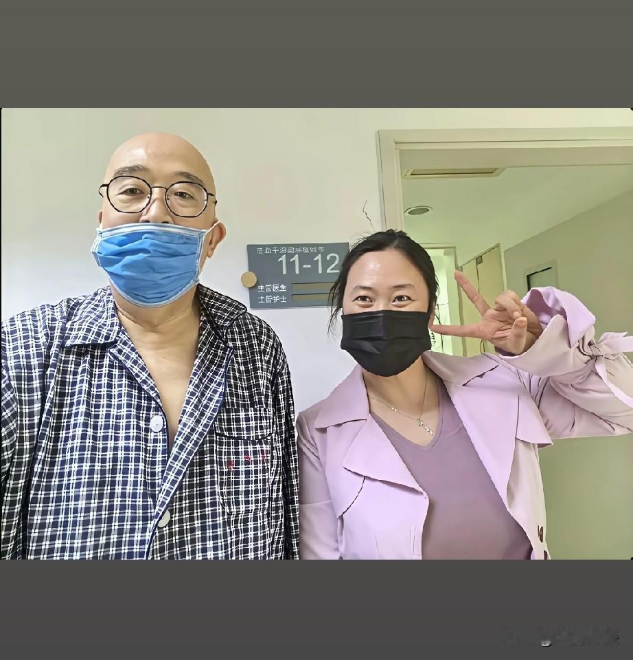 连续两天刷看唐诗曾先生生前拍摄的视频，通过看这些视频，越发敬重这个人。这个人活的