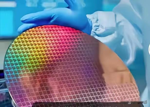 荷兰安世强硬到底！
10月26日安世半导体荷兰总部宣布暂停向中国工厂提供晶圆，这