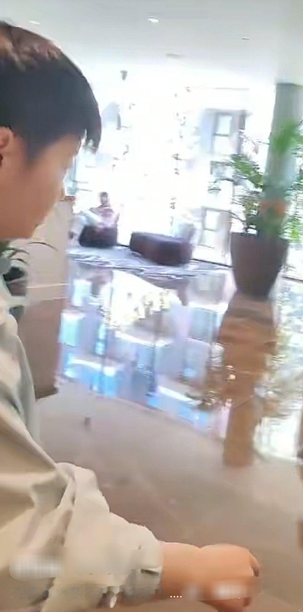 何意味  是不是有🧊 