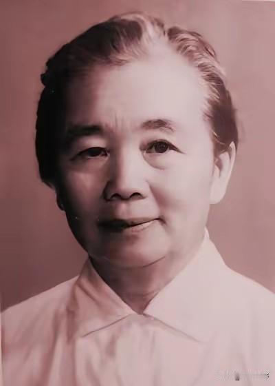1937年，西路军政治部主任张琴秋被俘，马家军旅长问她："你是不是张琴秋？"张琴