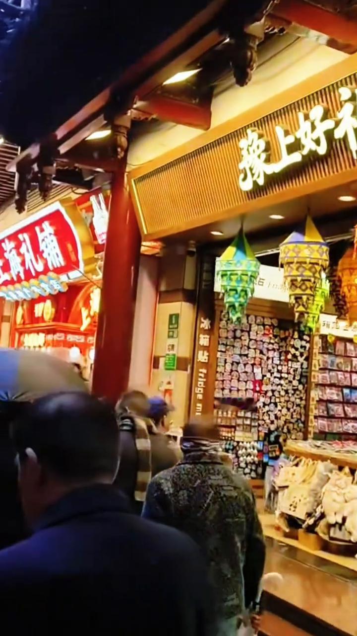 梦之蟹蟹粉小龙手工包皮膜，知道价格十五寸。