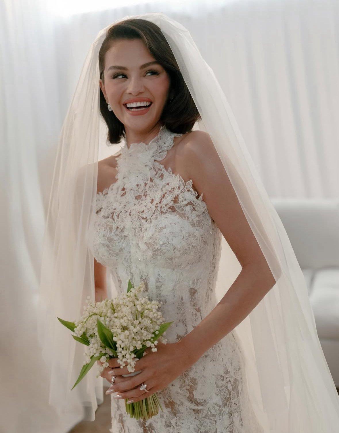 selena gomez赛琳娜戈麦斯分享更多她和Benny blanco的婚礼图