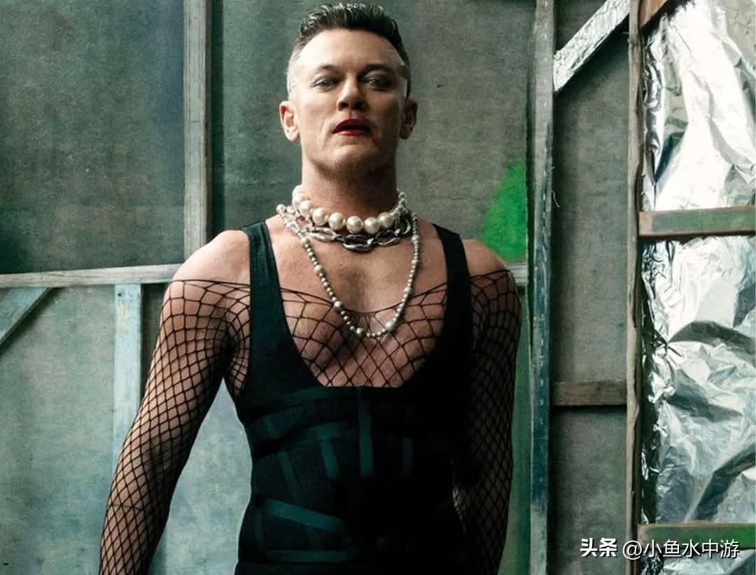 先来一睹卢克·伊万斯在百老汇复排剧目《洛基恐怖秀》中饰演弗兰克-N-福特博士的造