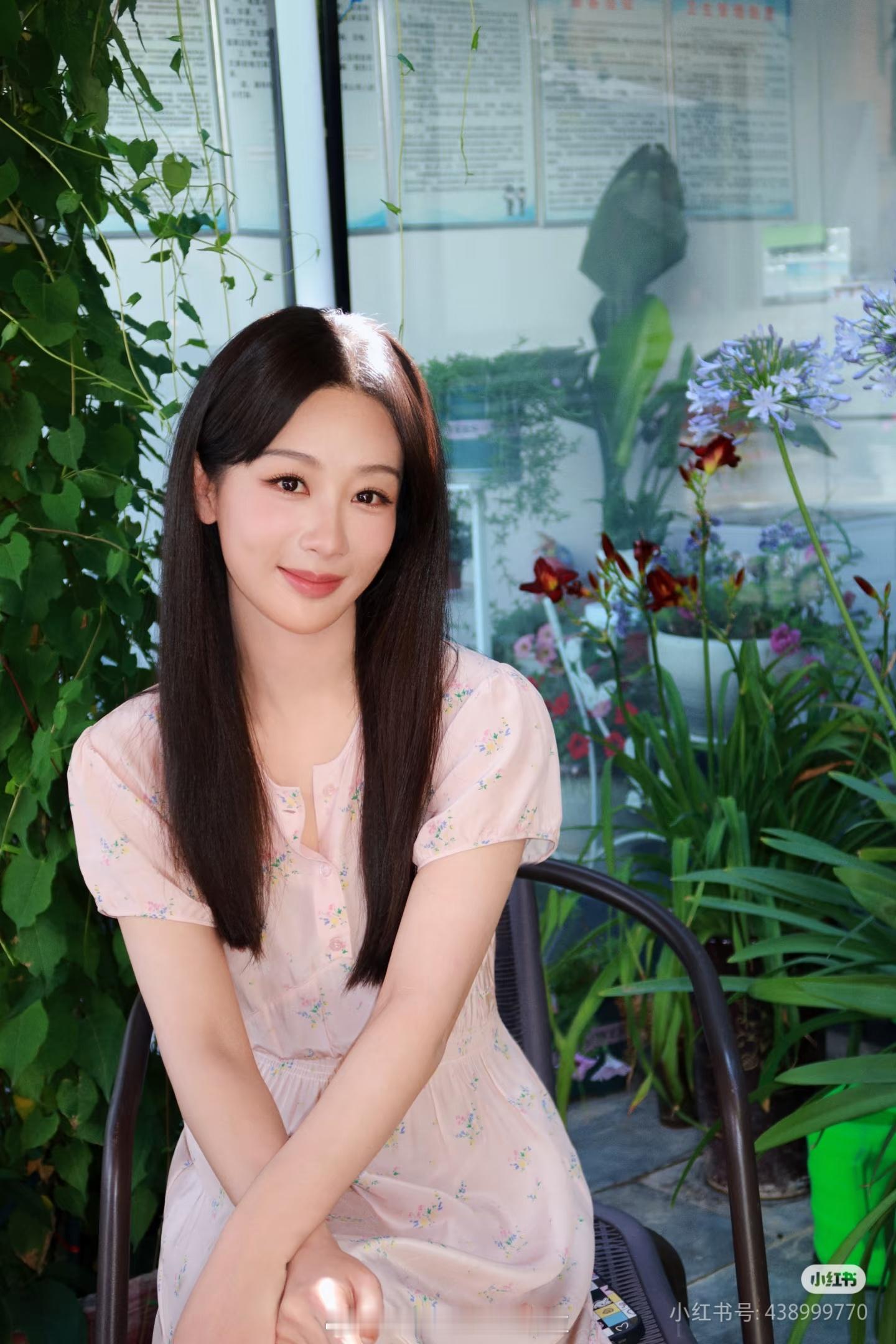 杨紫最新品牌物料，如何？ ​​​