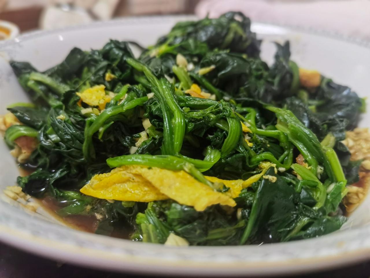 经典鲁菜：菠菜粉丝。