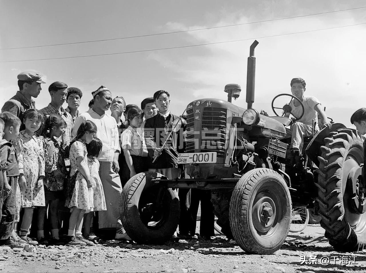 这是一张非常珍贵的乌鲁木齐老照片。
时间：1958年
地点：乌鲁木齐
主体：新疆
