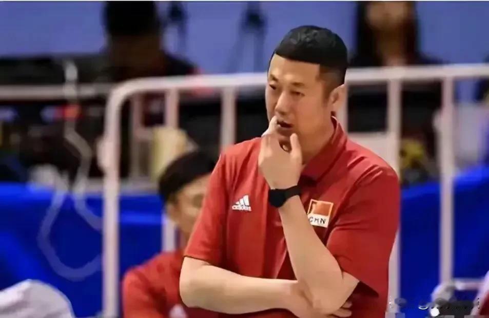 不一样！女排新教练之所以能够赢球，原因有三：
1. 没有过多的干预球队的人员安排