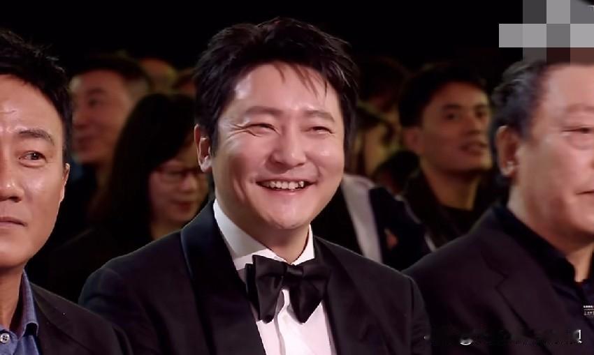 虽然这两年郭京飞的事业发展要远高于陆毅，但是坦白讲，

在鲍家，我觉得陆毅应该还