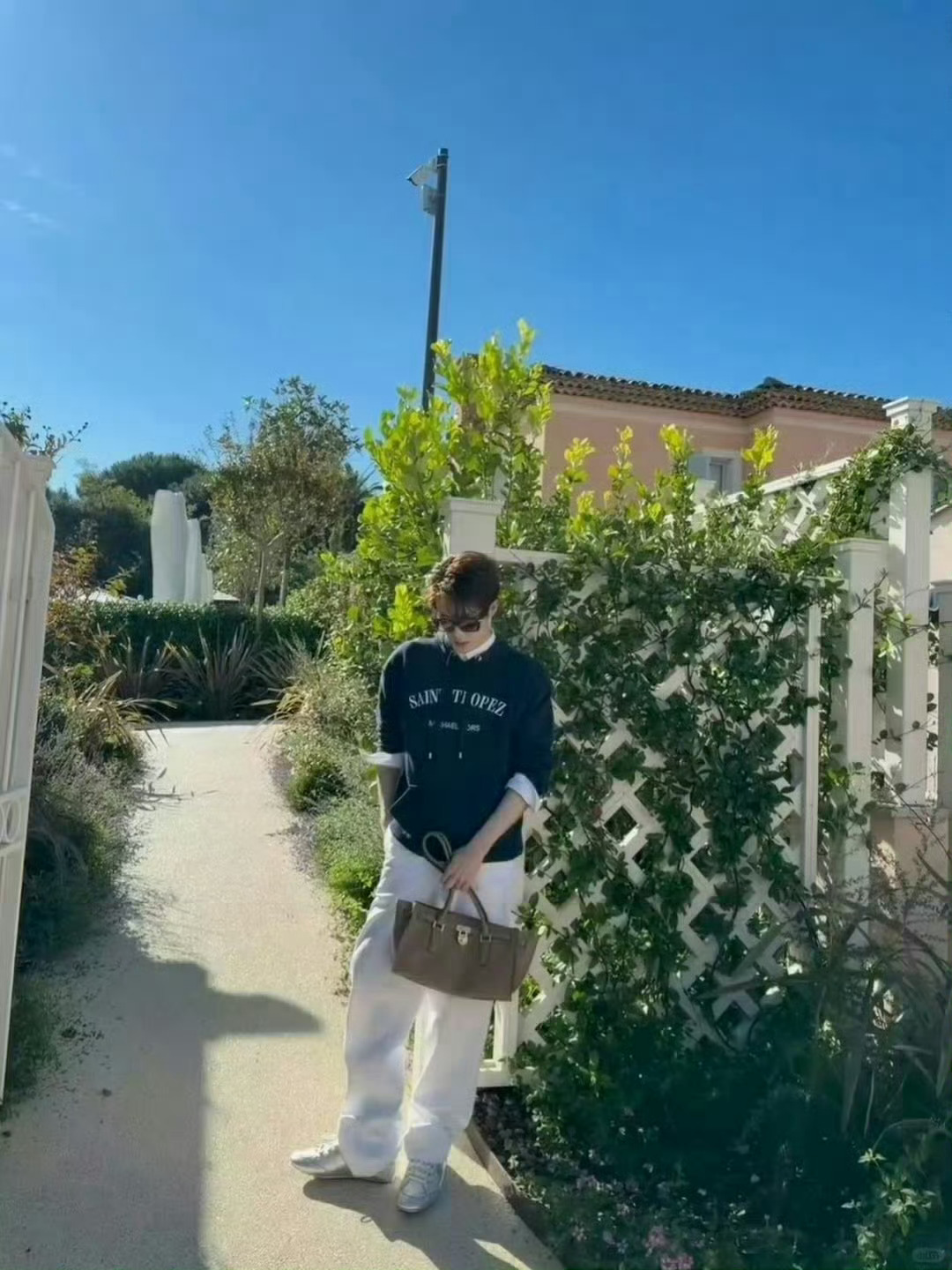 檀健次旅行随拍，MK全球代言人太帅啦