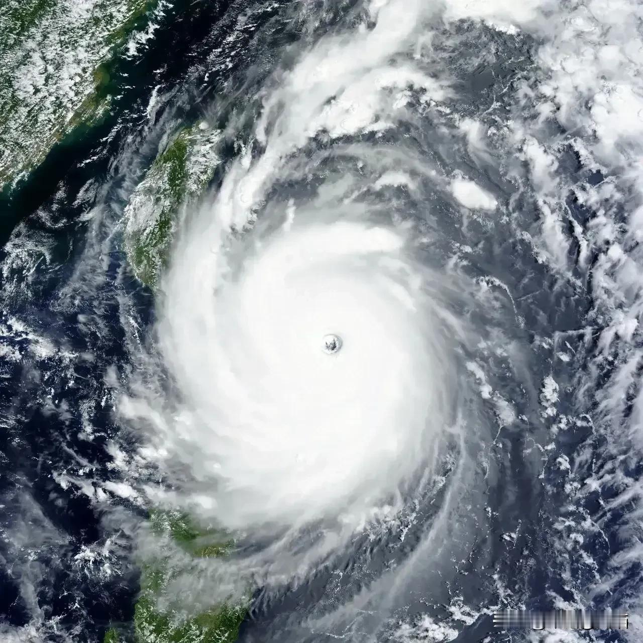 台风黑格比最新消息！据天气GFS台风数据显示，个人观点分析，热带扰动91w位于太