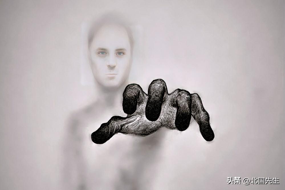 你本不是佛，
没有义务普度众生！

不用揭穿小人，
多说“厉害，666”，化解小