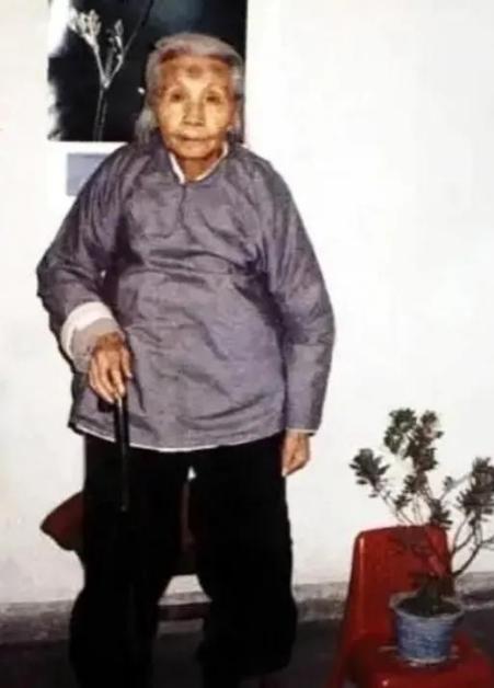 1992年，一88岁老人临终前叮嘱子孙：我死后，一定要好好保存遗体，将来会出现奇