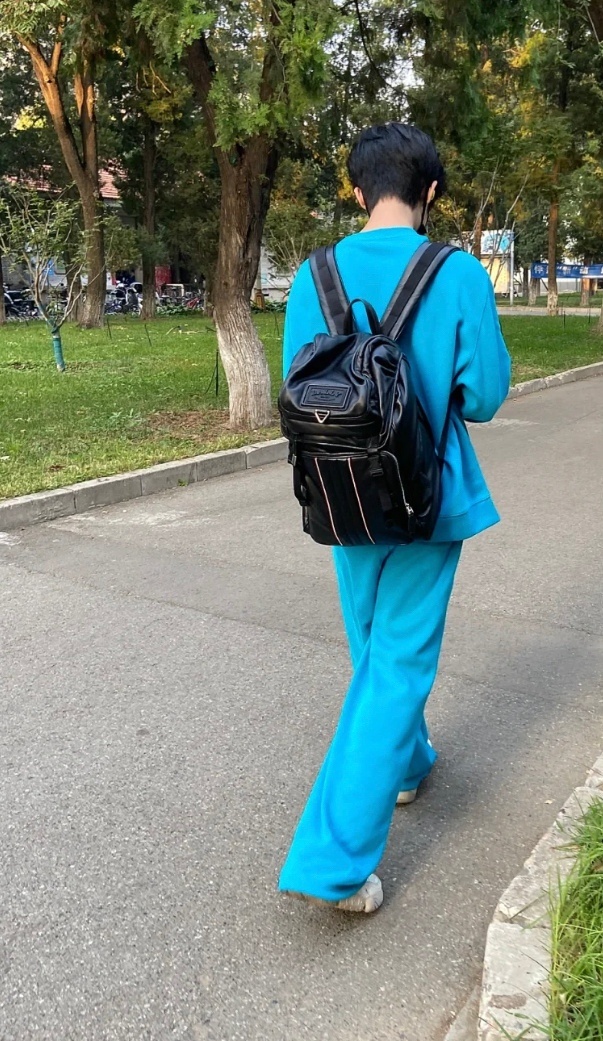 wuli多巴胺七彩小羊驼🦙进化成了冷都男核武器大受主 ​​​