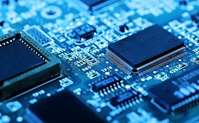 外媒疑惑不解：2nm芯片基本上没人买了！老实说，7纳米就够用了，还便宜，谁会去买