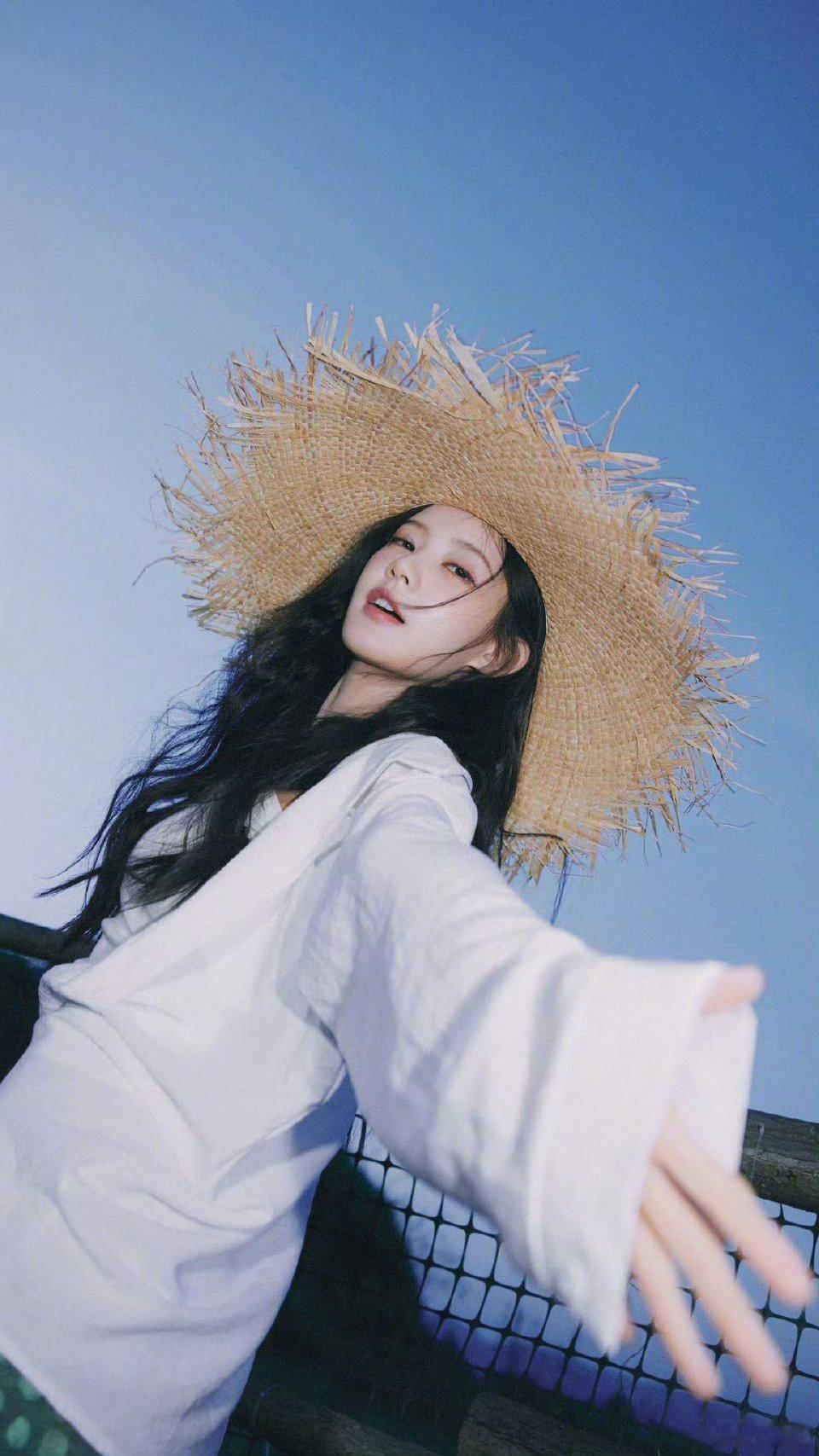 李一桐好有氧气感的一组照片！太美丽啦！李一桐