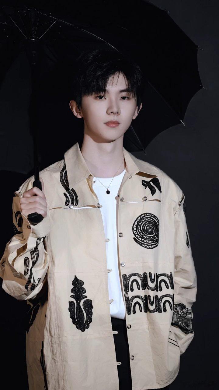 #马嘉祺[超话]#mjq#青年演员马嘉祺# mjq#马嘉祺李宁运动青春产品全球代