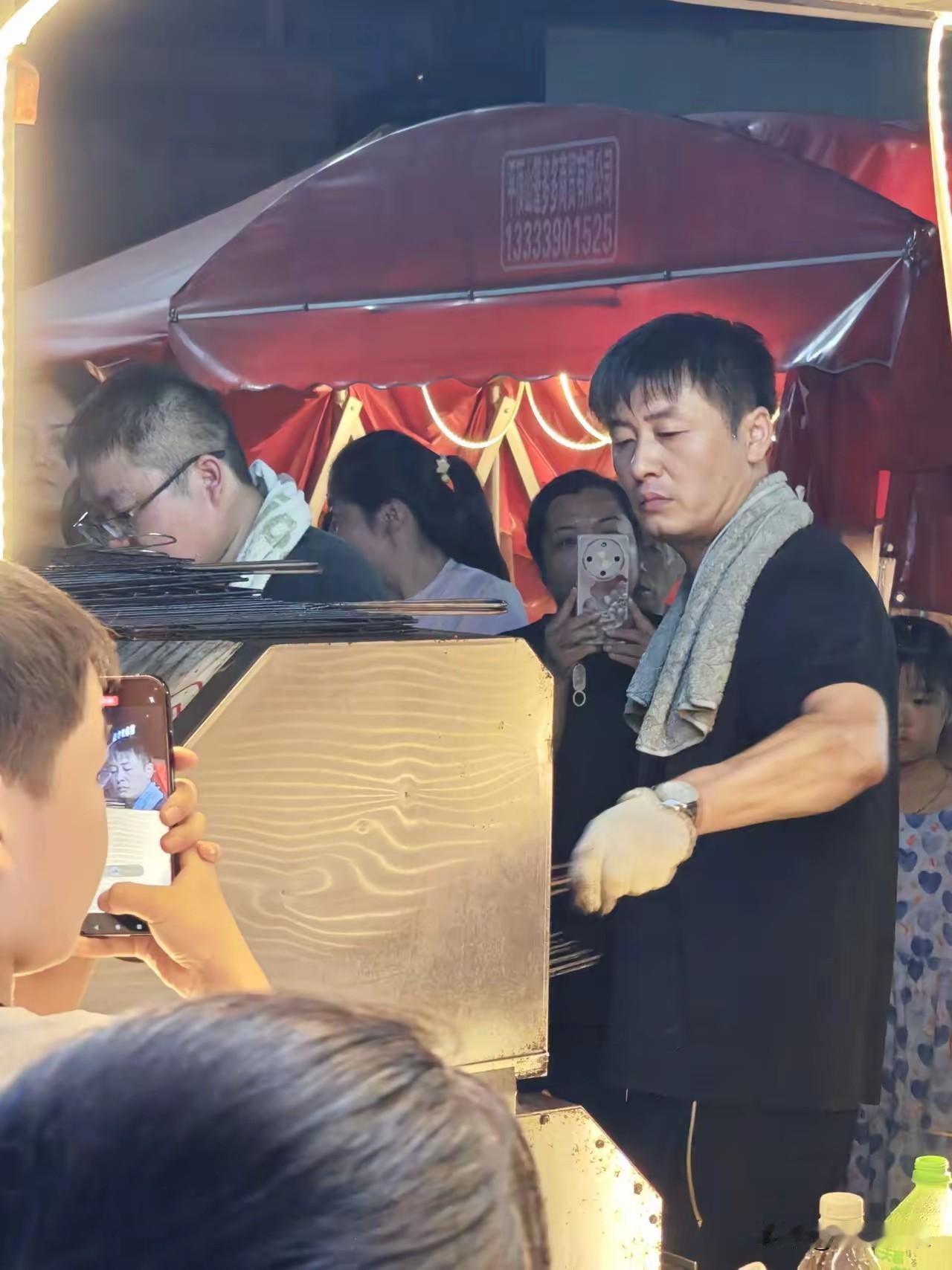 为了生意老板忍住了