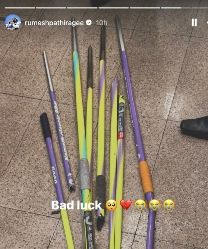 斯里兰卡标枪名将塔朗加，今年男子标枪世界第一。返程时5根比赛标枪全部折断，他晒图
