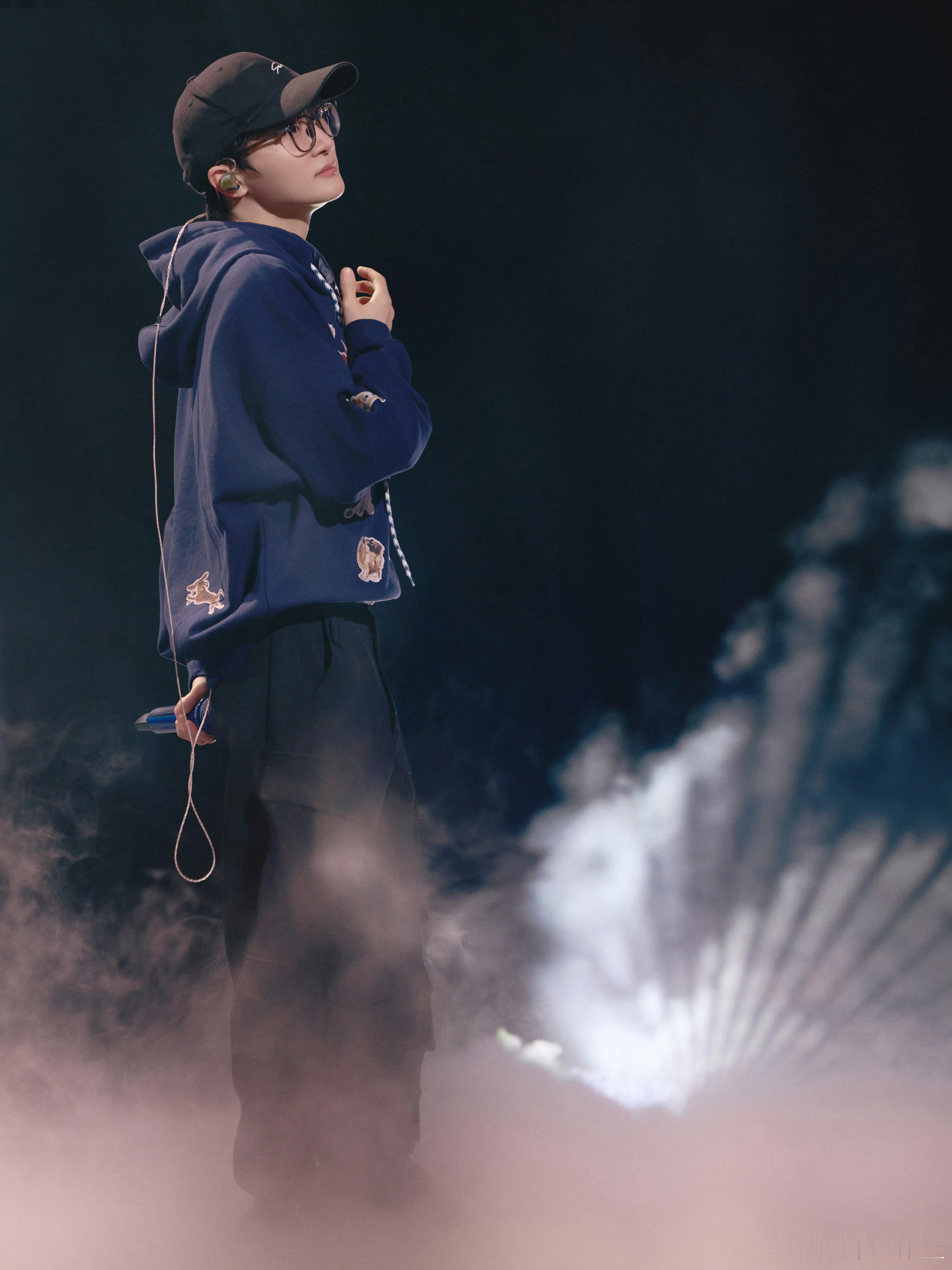 周深[超话][音乐] 周深回应演唱天海一心 [2025.11.10]🌟 周深双