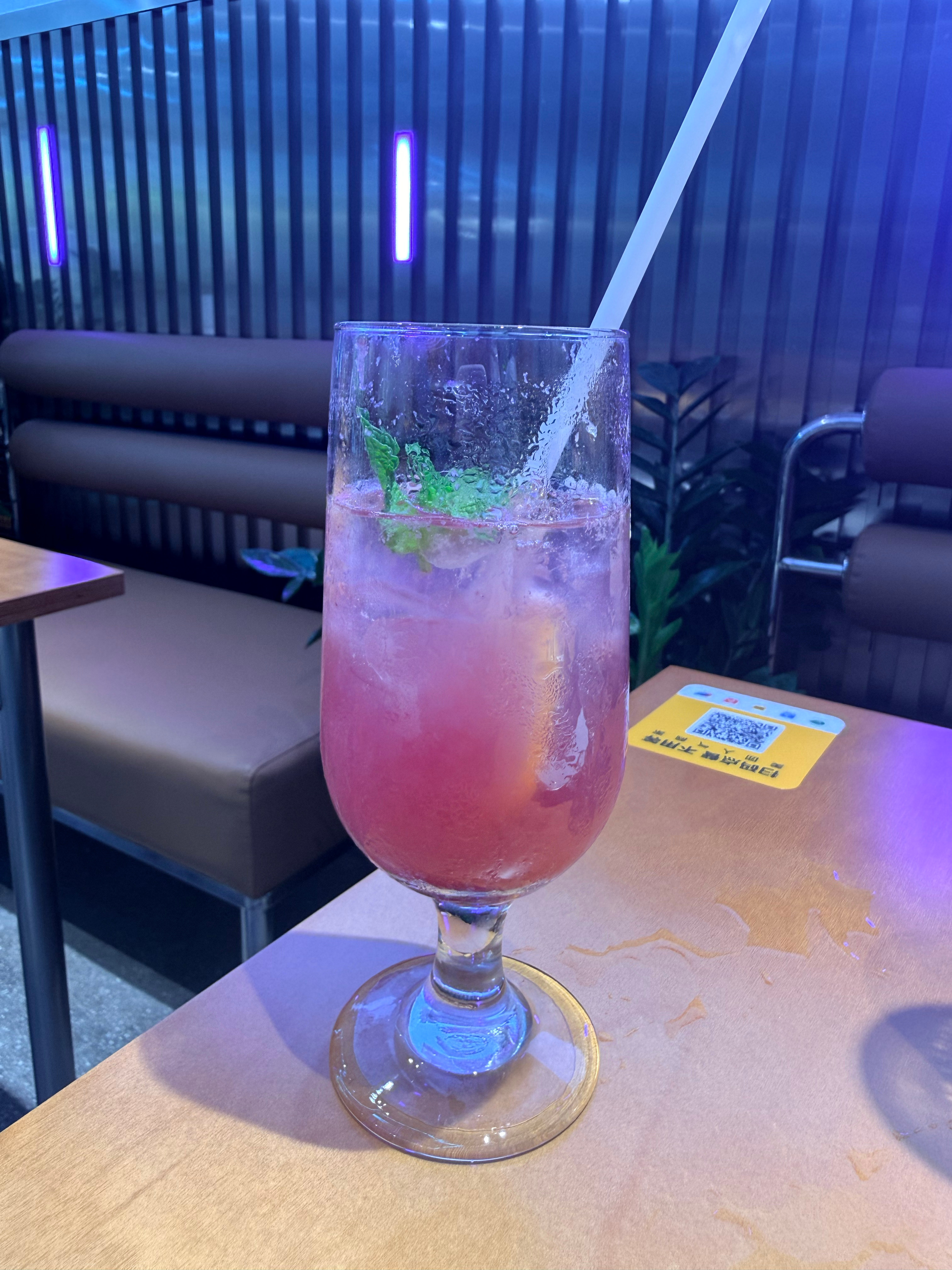 小鹿记  xz 陪肖战走花路 晚餐只喝这个～🍹❤️北京·THE NEW西单更新