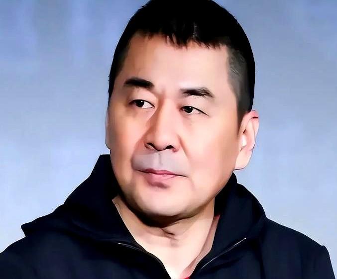 换做其他女星，被当众说老公长得丑，估计脸都绿了。

陈建斌开玩笑，说秦海璐老公王