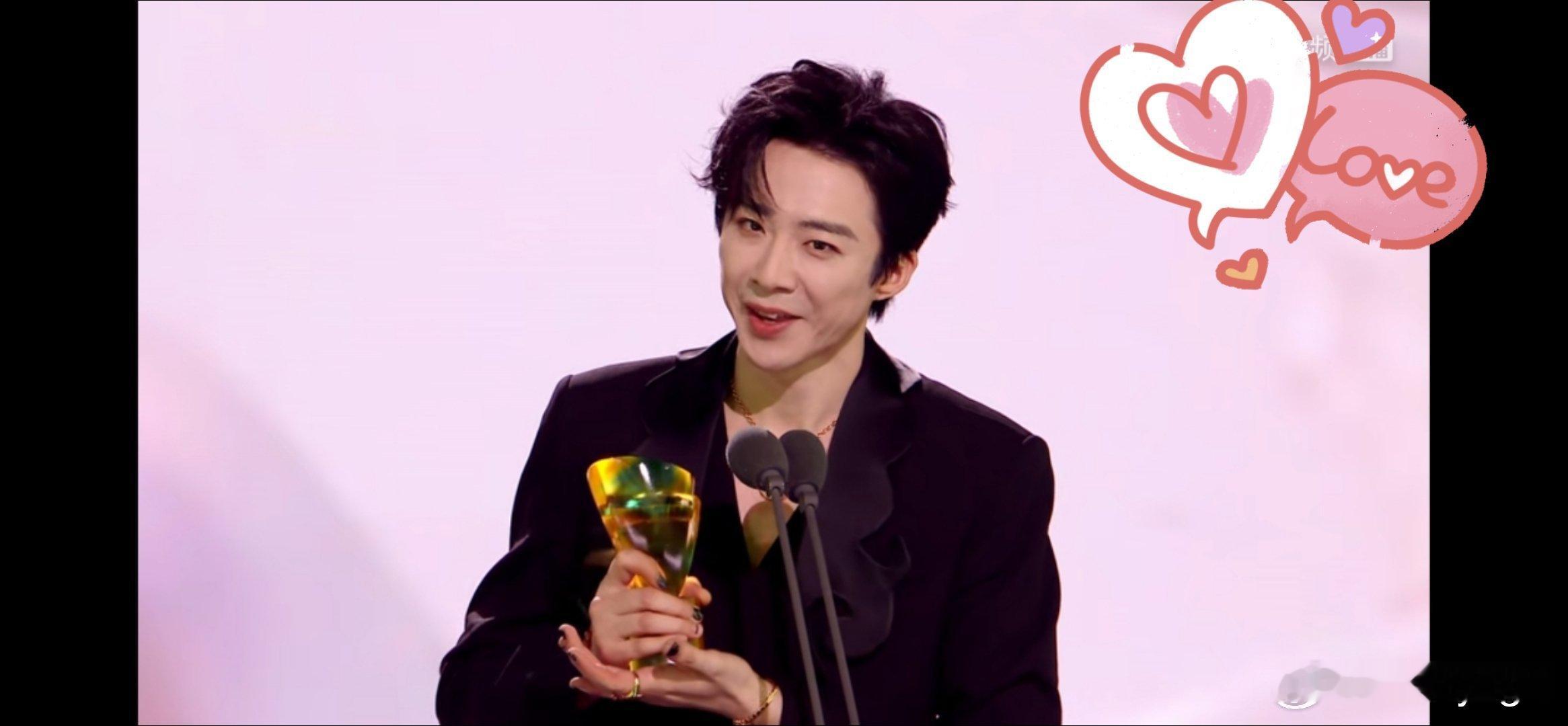 刘宇宁的2025巡演 🐾刘宇宁玫瑰丛生 🐾摩登兄弟 向宁哥看齐！早起搬砖也有